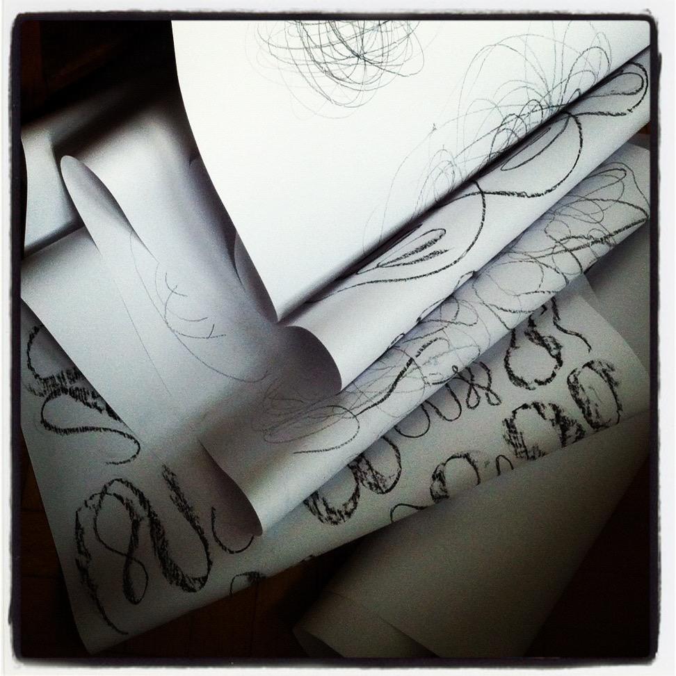 Read more about the article Workshop Intuitive Zeichnen-Techniken